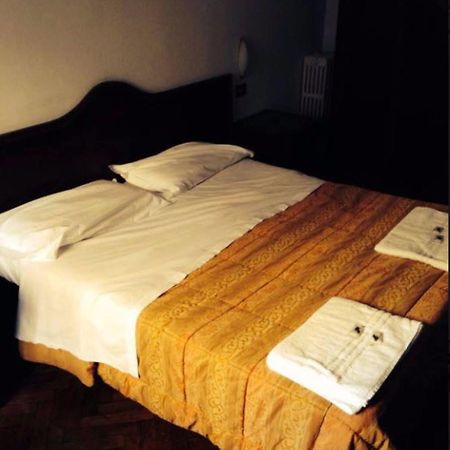 Hotel Medea Milánó Kültér fotó