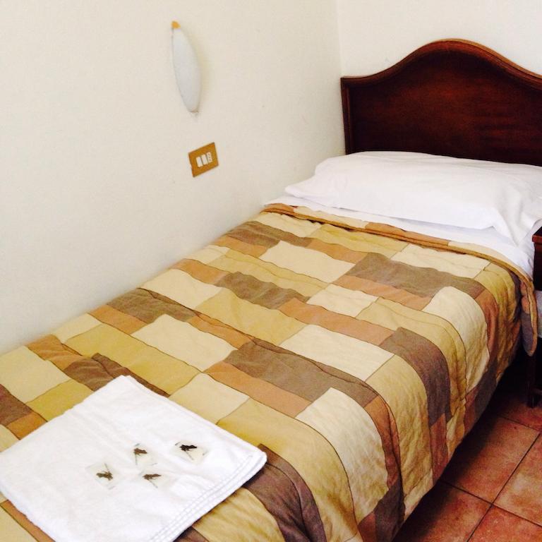Hotel Medea Milánó Szoba fotó